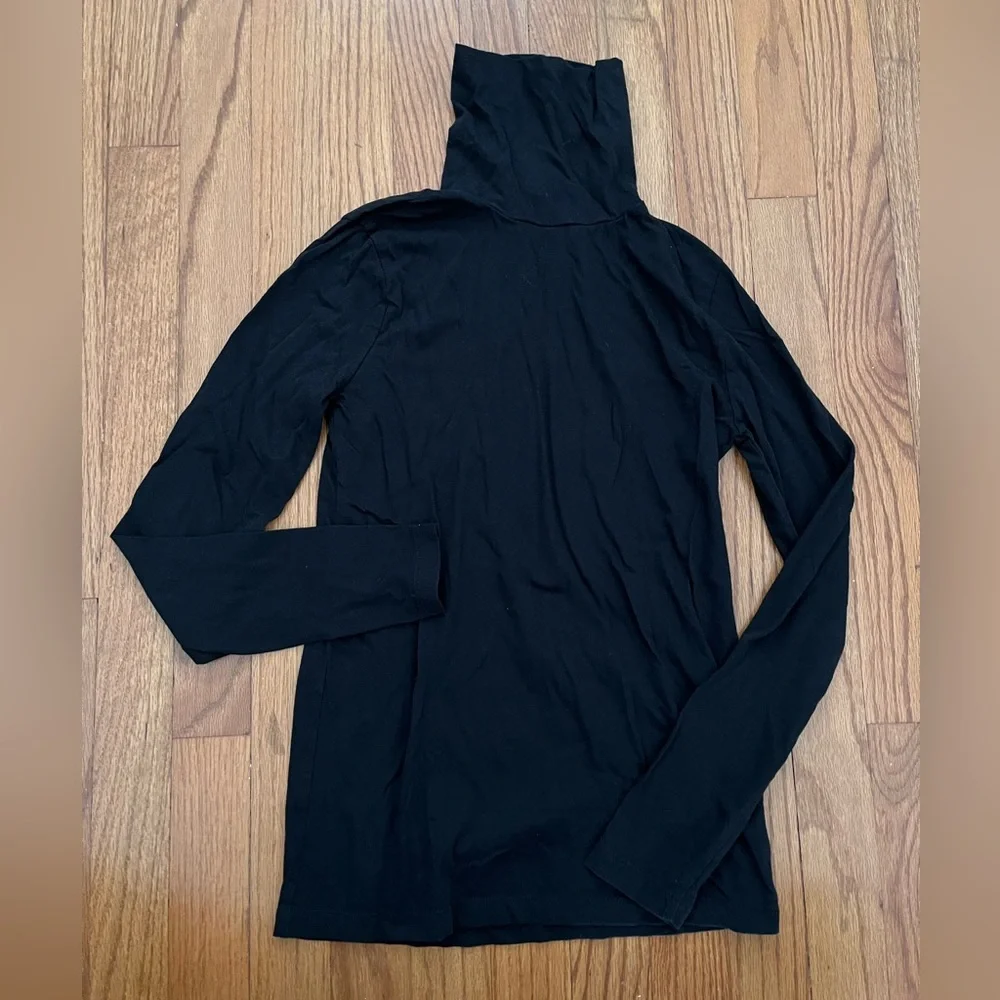 ⭐️5/$25⭐️ J. Crew Classic Black Turtleneck
